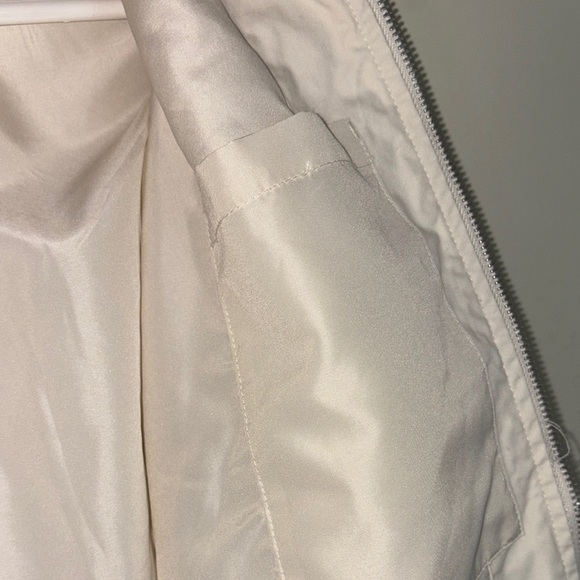 Universal Thread Women's Cream Bomber Jacket - Picture 8 of 10